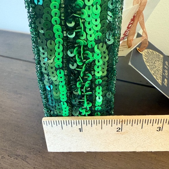 NWT Viral Beaded Green and Gold Champagne Bottle Wristlet - Picture 6 of 8